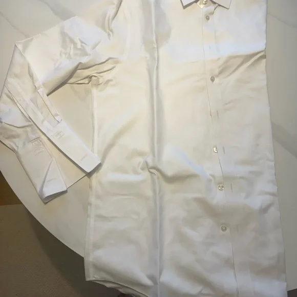 Charles Tyrwhitt Classic Fit White Shirt - Picture 3 of 6